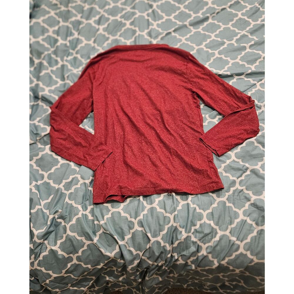 Old Navy Women’s Long Sleeve Medium Red Crew Neck Cotton / Polyester Blend Shirt - Picture 8 of 8